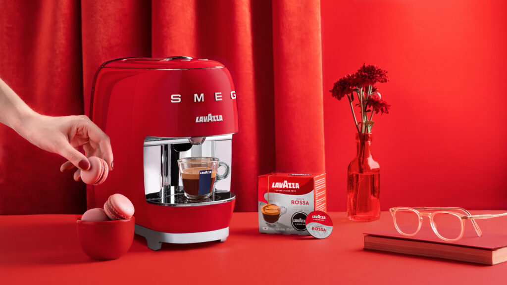 lavazza_smeg_red
